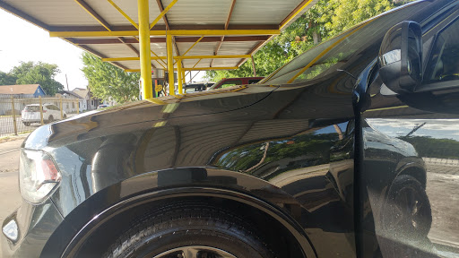 Car Wash «Acapulco Hand And Car Wash», reviews and photos, 1120 N Zarzamora, San Antonio, TX 78207, USA
