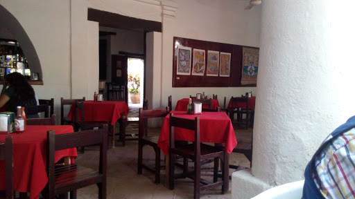 Restaurant Bar Jardín, Calle 5 de Mayo 21, Centro, 70000 Juchitán de Zaragoza, Oax., México, Restaurante | OAX