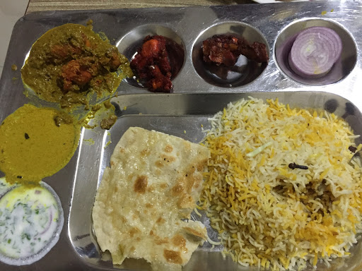 Pariwar Eatery, Opp. DLF, Gate - 2, Gachibowli, Hyderabad, Telangana 500032, India, Fast_Food_Restaurant, state TS
