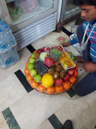 Sachdeva Vegetable And Fruits, Shop no. 183, INA market, Laxmi bai nagar, Sri Aurobindo Marg, New Delhi, Delhi 110003, India, Fruit_and_Vegetable_Shop, state UP