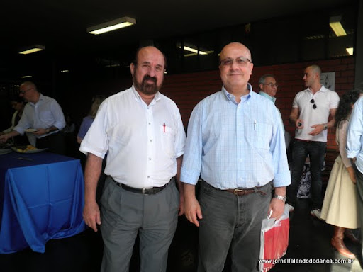 Dia 11/08  tarde a visitao da exposio 200 anos de ds foi reforada pelos convidados do evento que acontecia no 