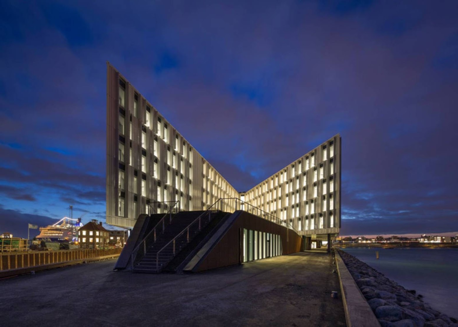 Copenaghen, Danimarca: [UN CITY BY 3XN ARCHITECTS]