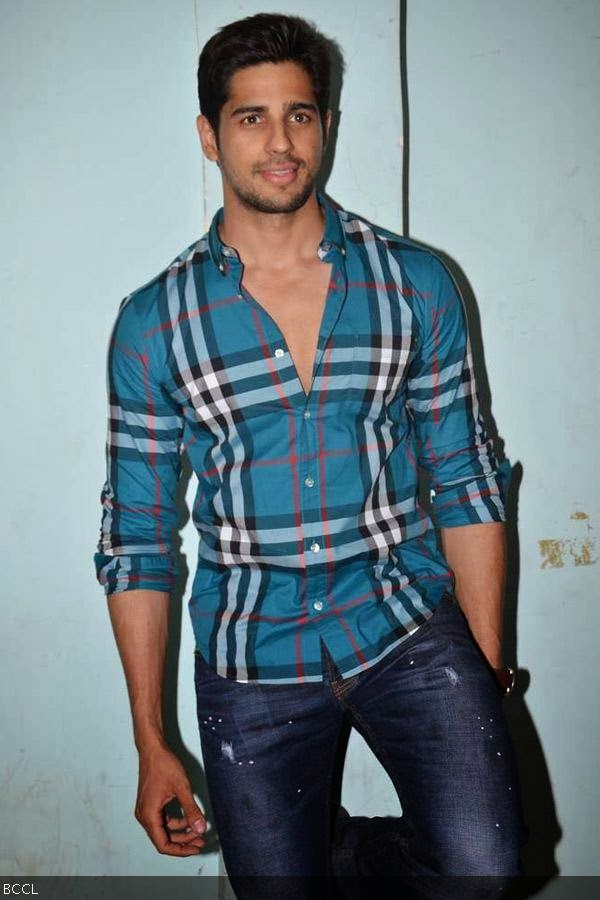 Sidharth Malhotra poses for the lensmen during the promotion of the movie Hasee Toh Phasee at Mehboob Studios, Mumbai, on February 06, 2014. (Pic: Viral Bhayani)