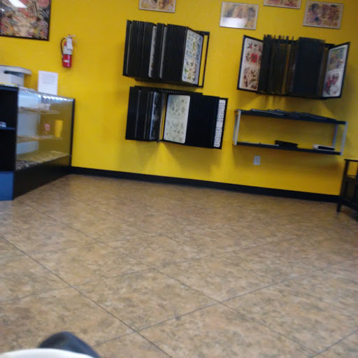 Tattoo Shop «Tattoo Studio 441», reviews and photos, 467 Plaza Dr, Eustis, FL 32726, USA