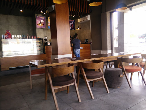 Café Coffee Day - JN Road, Sowbhagya Nilayam, Jn Road, Gandhi Puram, Jawaharlal Nehru Road, Rajahmundry, Andhra Pradesh 533103, India, Coffee_Shop, state AP