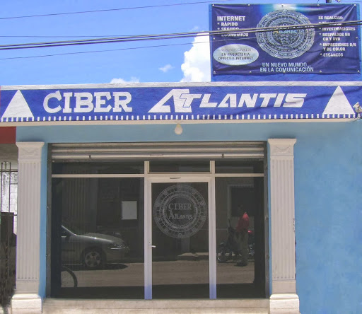 Ciber Atlantis, Calle 35 N 205 A Entre 44 Y 46, Colonia Candelaria, 97782 Valladolid, Yuc., México, Tienda de informática | YUC