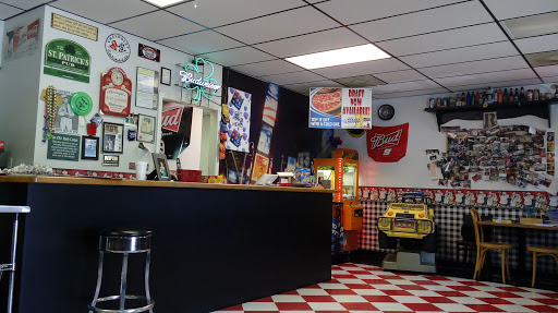 Pizza Restaurant «Pit Stop Pizza», reviews and photos, 6805 TN-13, Erin, TN 37061, USA