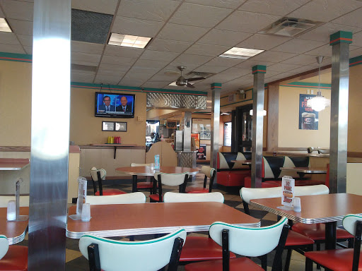 Fast Food Restaurant «A&W», reviews and photos, 32227 Ford Rd, Garden City, MI 48135, USA