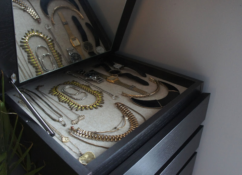 jewelry chest