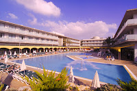 Piscina exterior / solarium