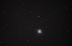 Zdjęcie gromady kulistej M13 w gwiazdozbiorze Herkulesa odległej od nas o 25 tysięcy lat świetlnych wykonane w dniu 12 X 2012 przez teleskop Sky Watcher 12 cm