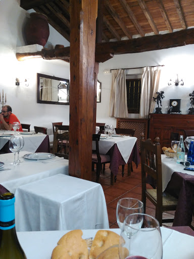 ASADOR DE LA VILLA EL GRANERO