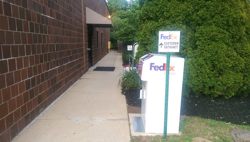Shipping and Mailing Service «FedEx Ship Center», reviews and photos, 741 5th Ave, King of Prussia, PA 19406, USA