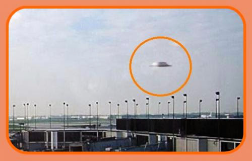 Dozens Observe Alien Disc Over Ohare Airport