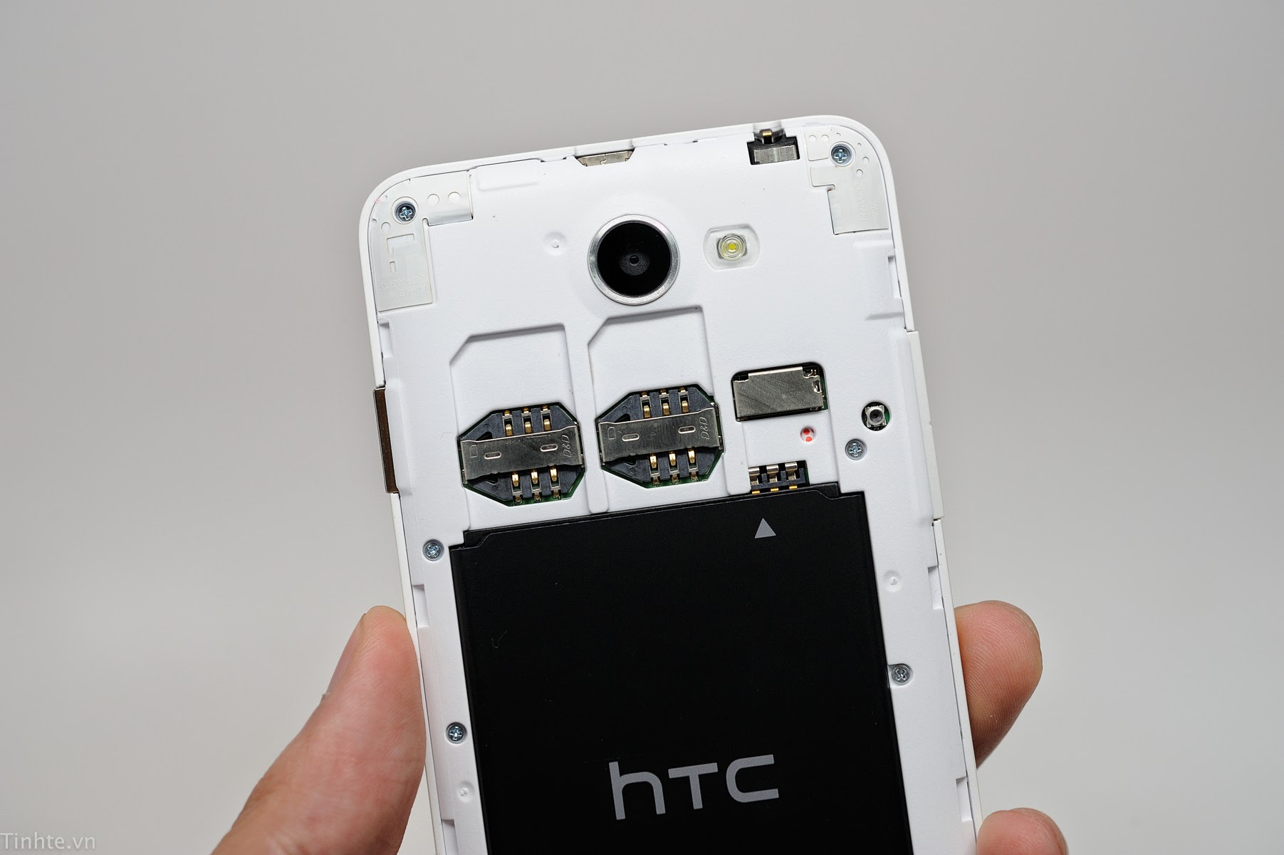 HTC_Desrie_516-13.