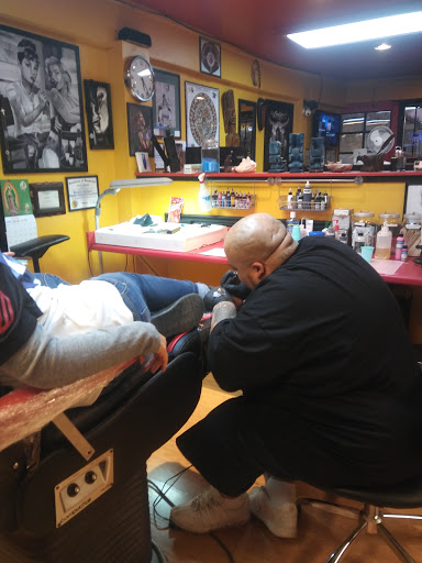 Tattoo Shop «Billionaire Tattoo Parlor», reviews and photos, 5650 Franklin Blvd, Sacramento, CA 95824, USA