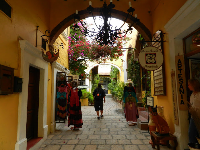 Courtyard, San Miguel