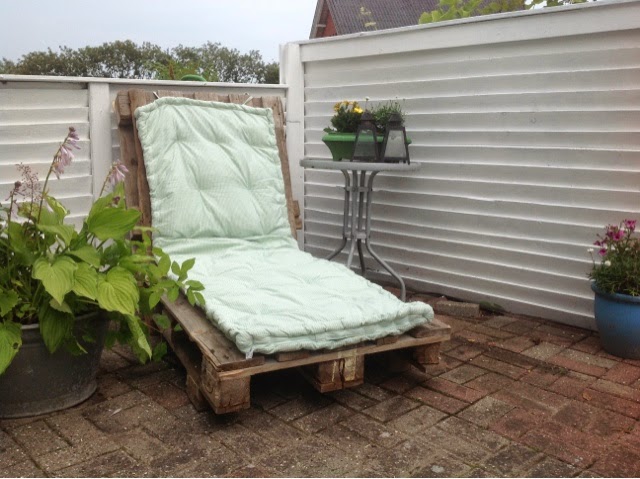 Heidis kreative verden: solseng lavet af paller... Terrasse lavet af paller