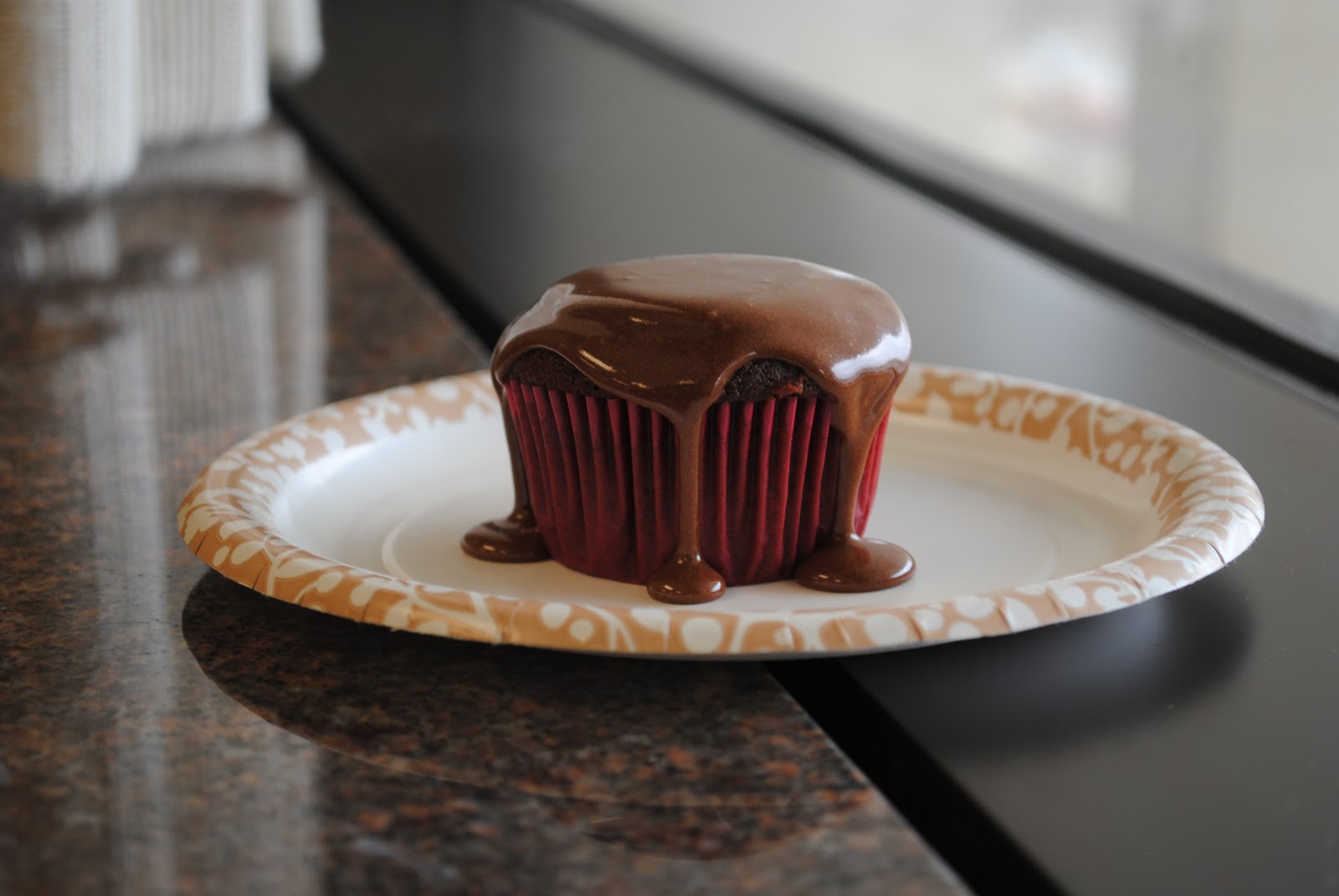 Cupcake Club: Week 9: Red Devil&amp;#39;s Food Cupcake with Sour Cream ...