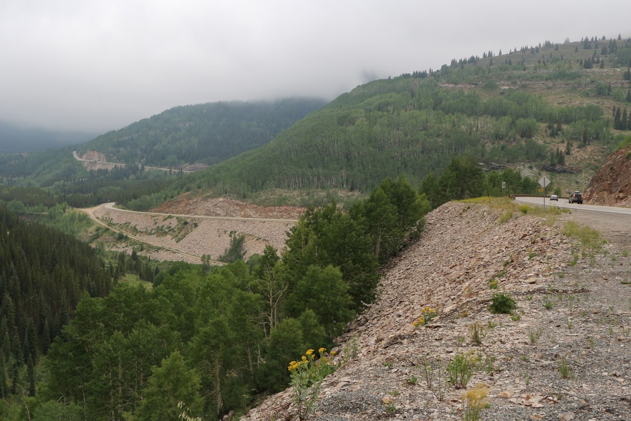 De weg van Coal Bank Pass naar Durango