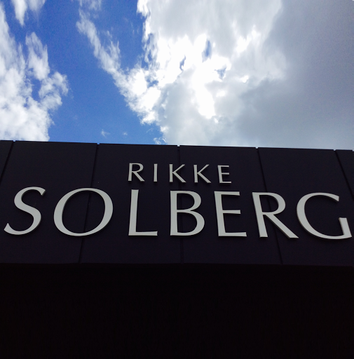 Rikke Solberg Modetøj logo