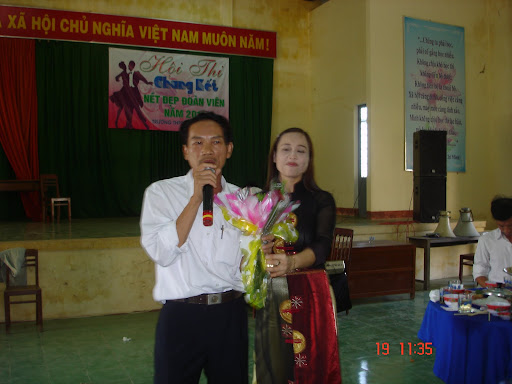 Chào mừng Ngày nhà giáo Việt Nam 20/11 2010 - Page 3 DSC00207
