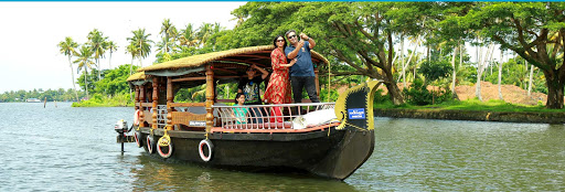 Alleppey Shikara boating, Boat Jetty Rd, Vazhicherry Ward, Sea View Ward, Alappuzha, Kerala 688001, India, Boat_Rental_Agency, state KL