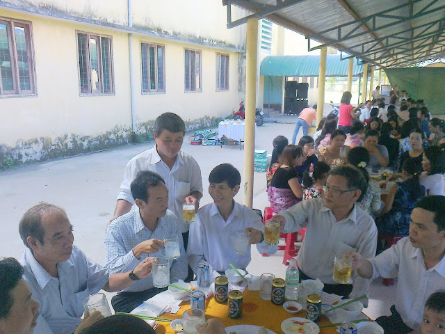 Hoạt động của 87TưNghĩa nhân ngày Nhà giáo Việt Nam 20/11/2012  Tuan0487