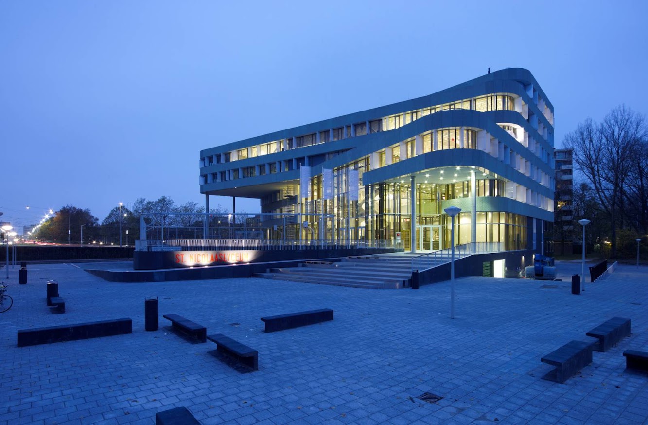 Amsterdam, Paesi Bassi: ST. Nicolaaslyceum by Dp6