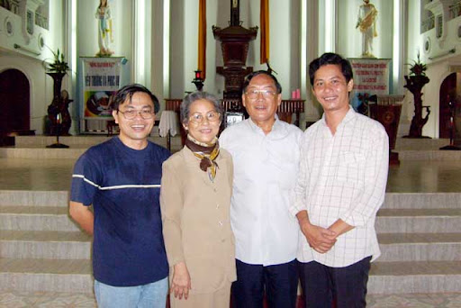 3 thằng đi viếng Đức Mẹ La Vang ( Quảng Trị ) ngày 21/08/2010 Tri%252520buu
