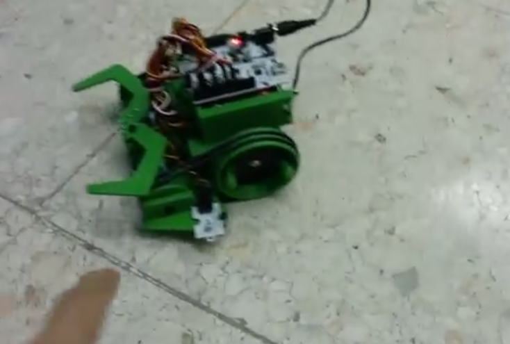Robótica II: robot móvil y brazo –