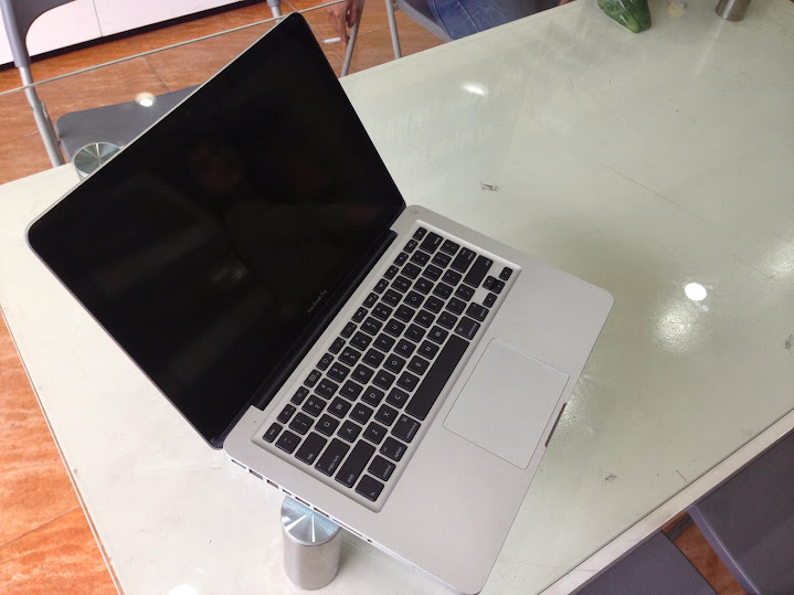 macbook macbook pro core i5 - 9