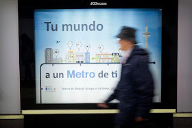 Campaña 'Tu mundo, a un metro de ti' para animar a los ciudadanos a utilizar el transporte público