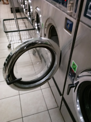 Laundromat «24 Hour Coin Laundry», reviews and photos, 1877 Drew St, Clearwater, FL 33765, USA