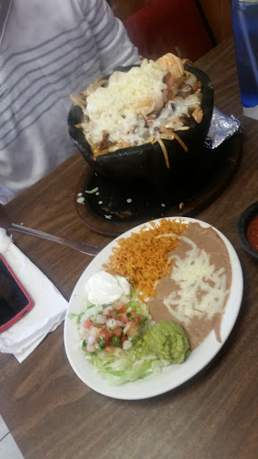 Restaurant «El Azteca Mexican Restaurant», reviews and photos, 525 E Mt Vernon Blvd, Mt Vernon, MO 65712, USA