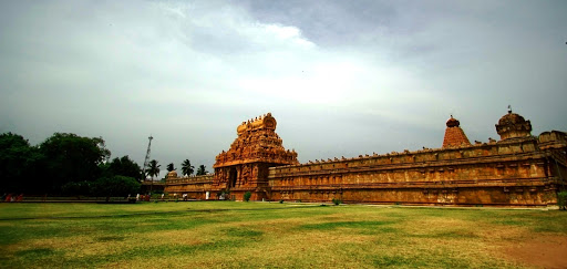 Temple Travels, 11, HM Complex, TSR Big St Near KVB Bank Kumbakonam, Srinivasa Nagar, Sakkottai, Kumbakonam, Tamil Nadu 612101, India, Car_Rental_Service, state TN