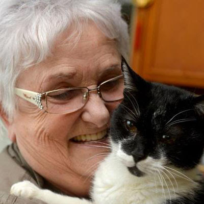 <b>Ann Munday</b> and Wadsworth - Wadsworth-Oldest-Cat