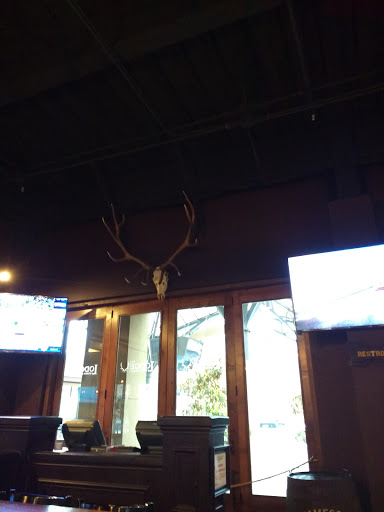 Bar & Grill «The Lodge Sports Grille», reviews and photos, 15117 Main St B101, Mill Creek, WA 98012, USA
