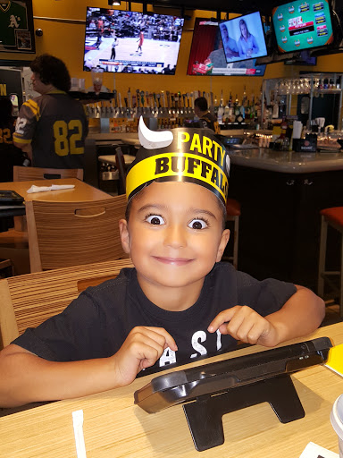 Chicken Wings Restaurant «Buffalo Wild Wings», reviews and photos, 2739 Countryside Dr, Turlock, CA 95380, USA
