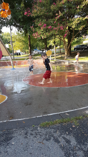 Playground «Lyon Village Park», reviews and photos, 1800 N Highland St, Arlington, VA 22201, USA