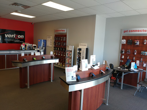 Russell Cellular, Verizon Authorized Retailer, 1034 N Wisconsin St, Elkhorn, WI 53121, USA, 