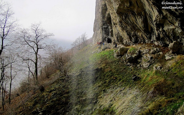 cadere de apa peste bolta