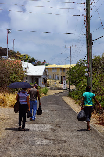 Гренада, куда меня ввозили багажом, и незаконное посещение Гренадин, май 2014г.