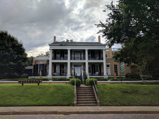 Bed & Breakfast «Cedar Grove Mansion Inn», reviews and photos, 2200 Oak St, Vicksburg, MS 39180, USA