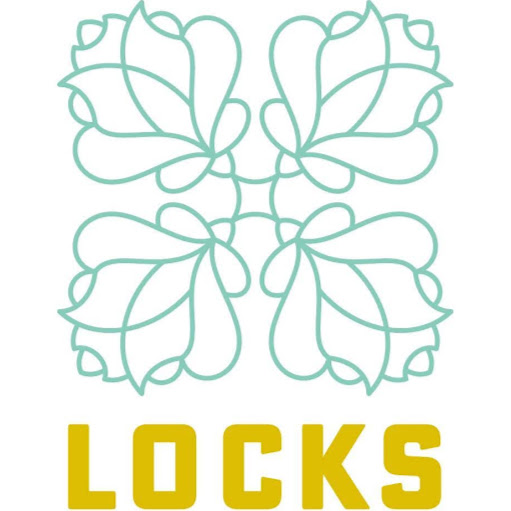 Locks Salon logo