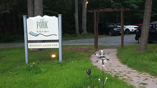Restaurant «The Fork At Twin Lakes», reviews and photos, 814 Twin Lakes Rd, Shohola, PA 18458, USA