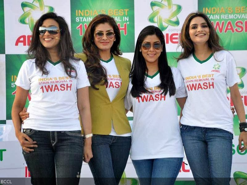 (L-R)  Rituparna Sengupta, Raveena Tandon, Sakshi Tanwar and Madhoo during a brand's promotional event, held in Mumbai. (Pic: Viral Bhayani)