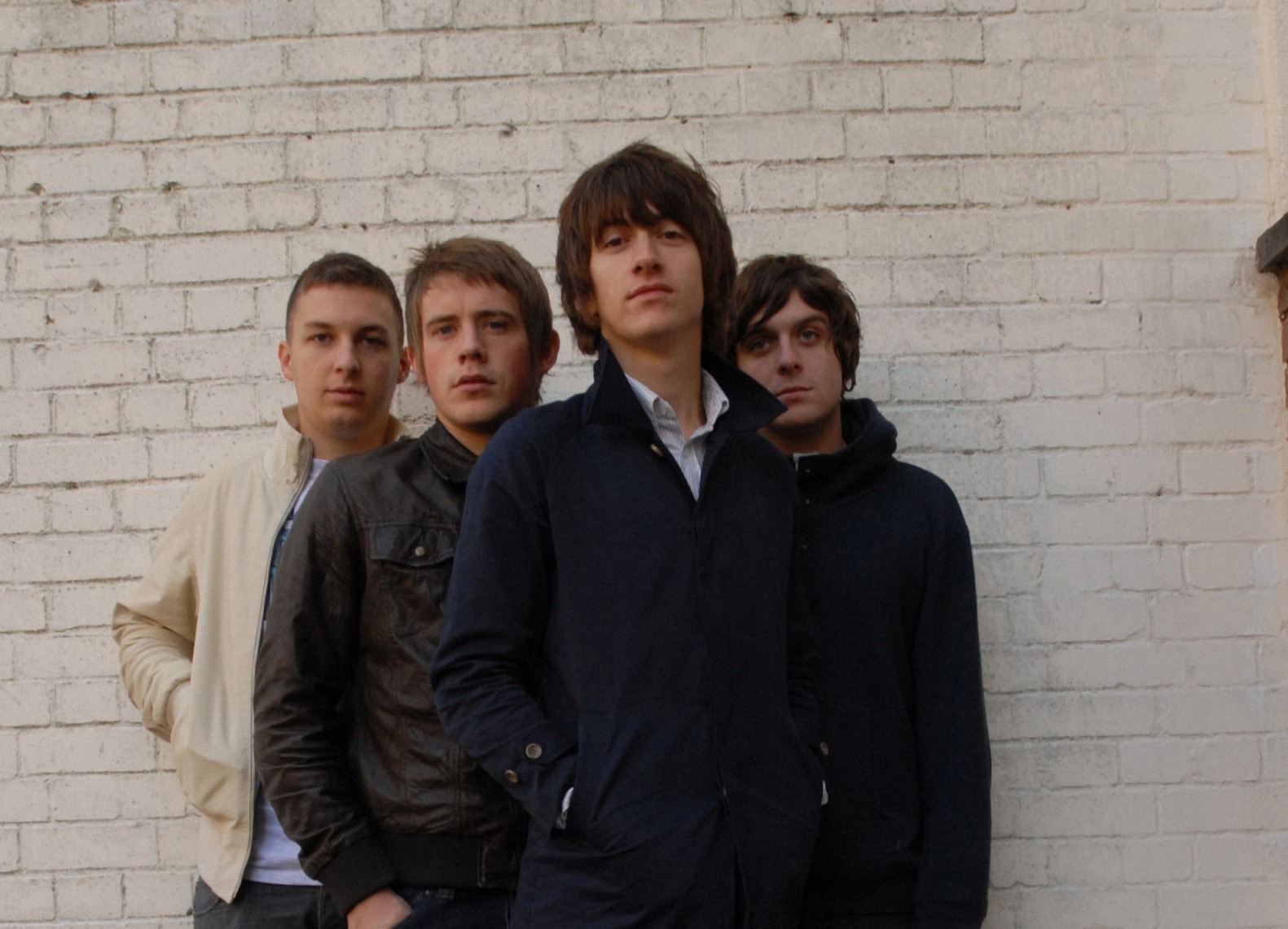 People say first. Группа Arctic Monkeys. Arctic Monkeys 2009. Arctic Monkeys 2022. Arctic Monkeys 2005.