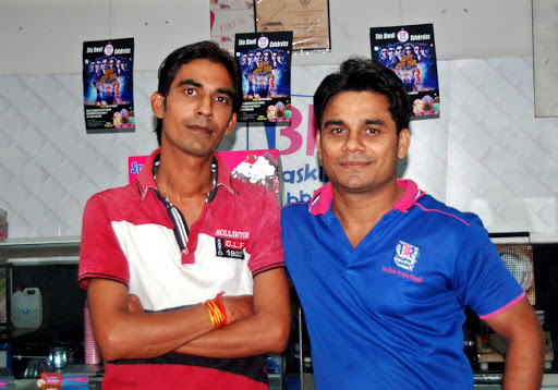 Baskin Robins, 14/38, Hare Krishna Marg, Sector 11, Sector 10, Raj Nagar, Ghaziabad, Uttar Pradesh 201002, India, Dessert_Shop, state UP