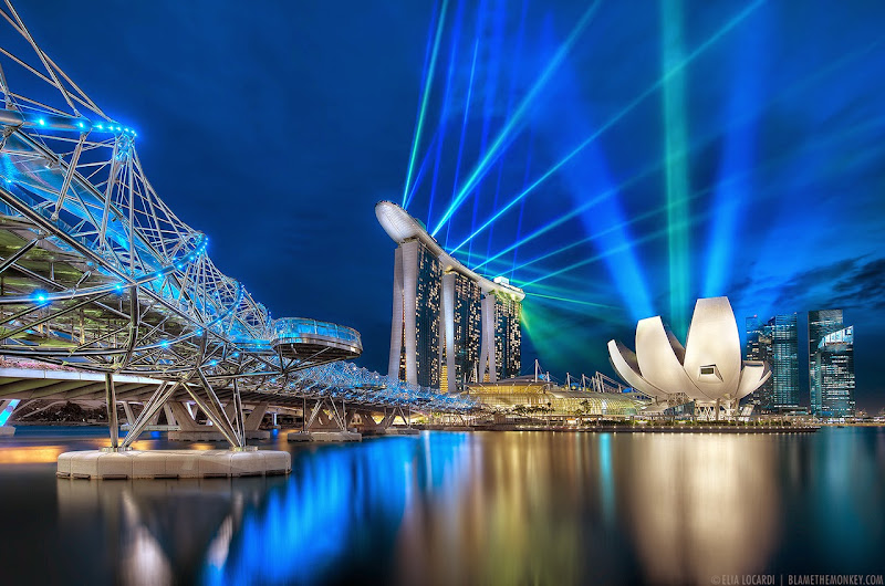 Marina Bay Sands and the Helix Bridge, Singapore. Photographer Elia Locardi